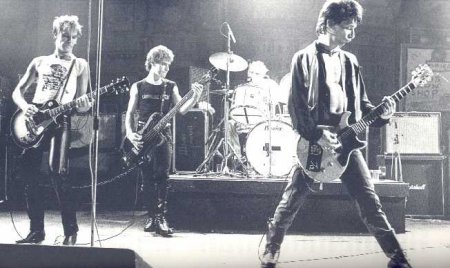 The Heartbreakers circa '77 (DC Collection)