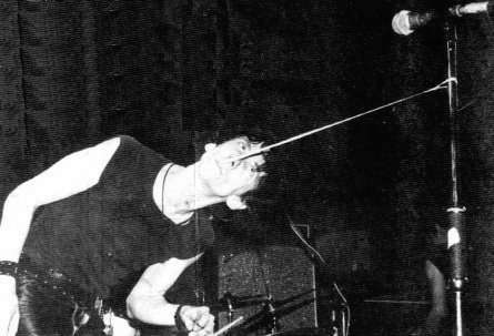 Stiv perfects his bubblegum gynastics 1982 (DC Collection)